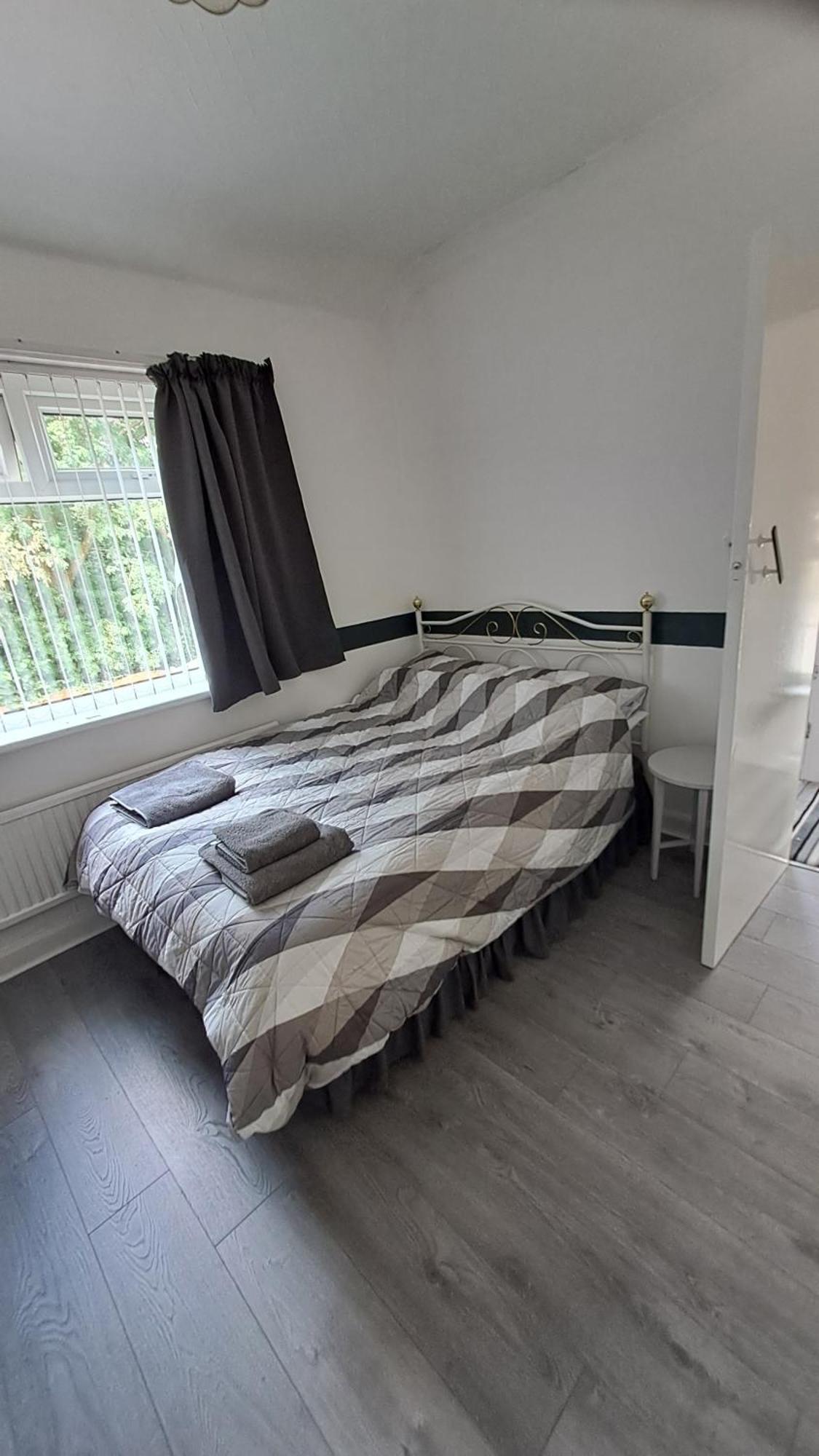 Dalton House - Three Bedroom Property Stretford Free Parking Near The Trafford Centre Манчестер Экстерьер фото